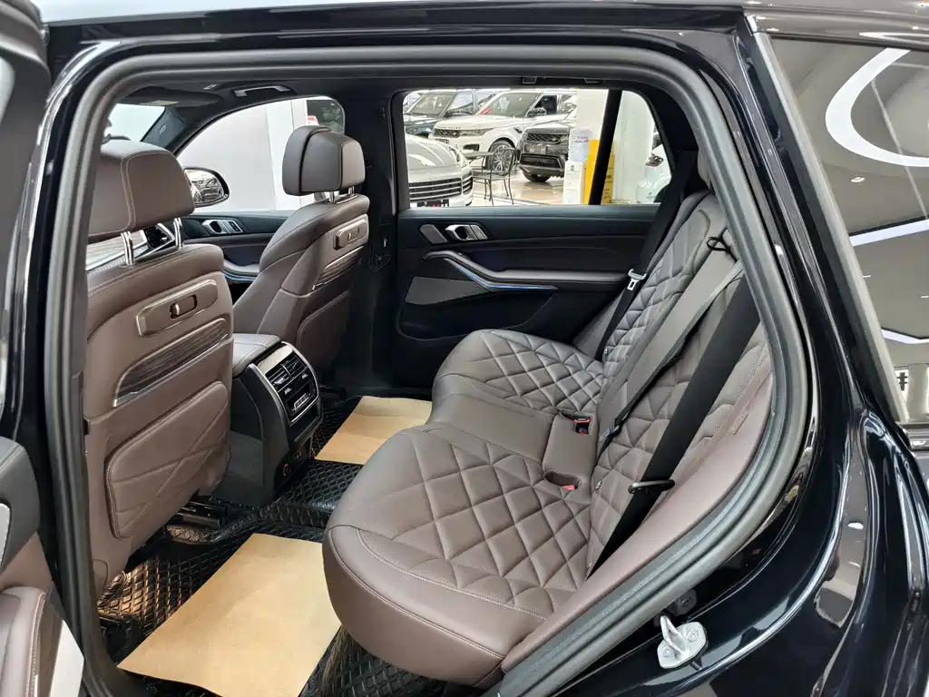 BMW X5 2023 xDrive 40Li M Sport