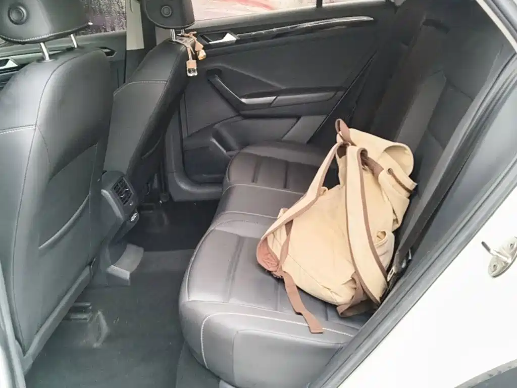 Volkswagen T-Roc — миниатюра 17