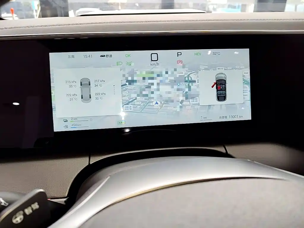BYD L DM-i — миниатюра 12