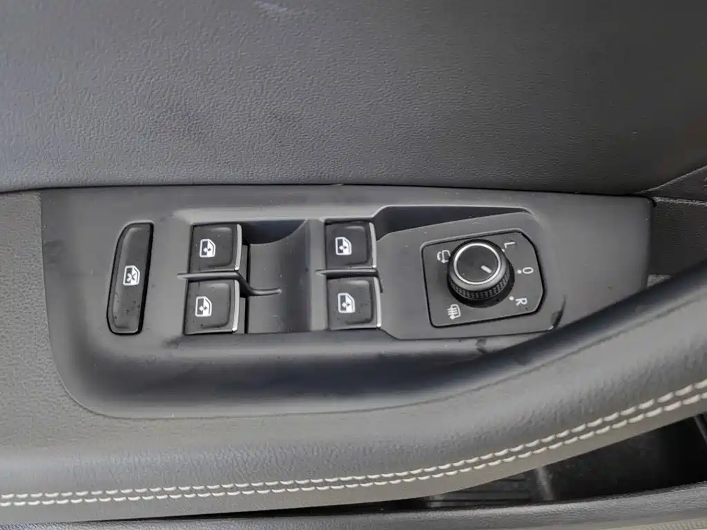 Volkswagen 迈腾 PHEV — миниатюра 9