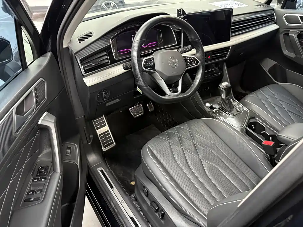Volkswagen Tiguan L L 2022 330TSI AT R-Line