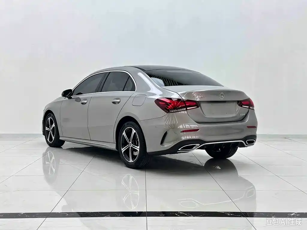 Mercedes-Benz A-Class 2022 — фото 7