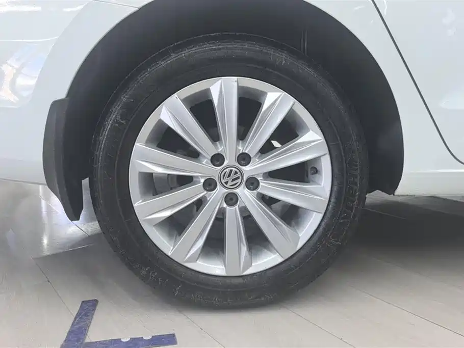 Volkswagen Bora 2019 1.5L MT Fashion VI