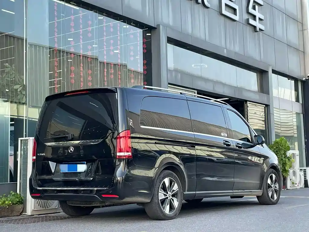 MERCEDES-BENZ V CLASS