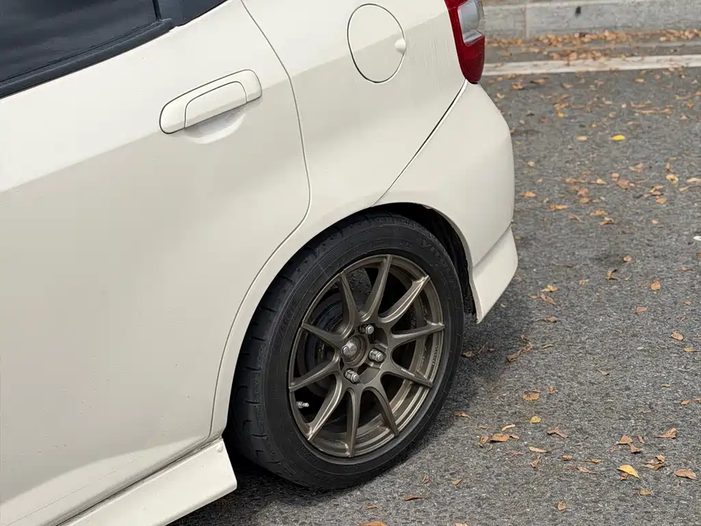Honda Fit — миниатюра 10