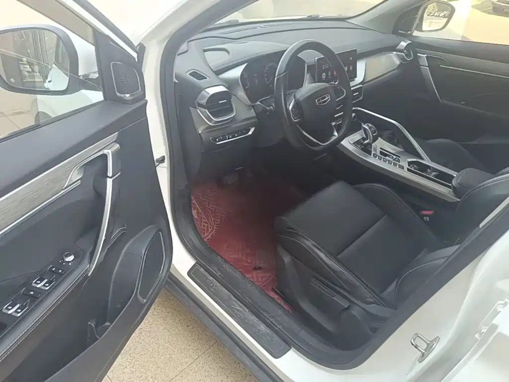 Geely Binyue — миниатюра 16