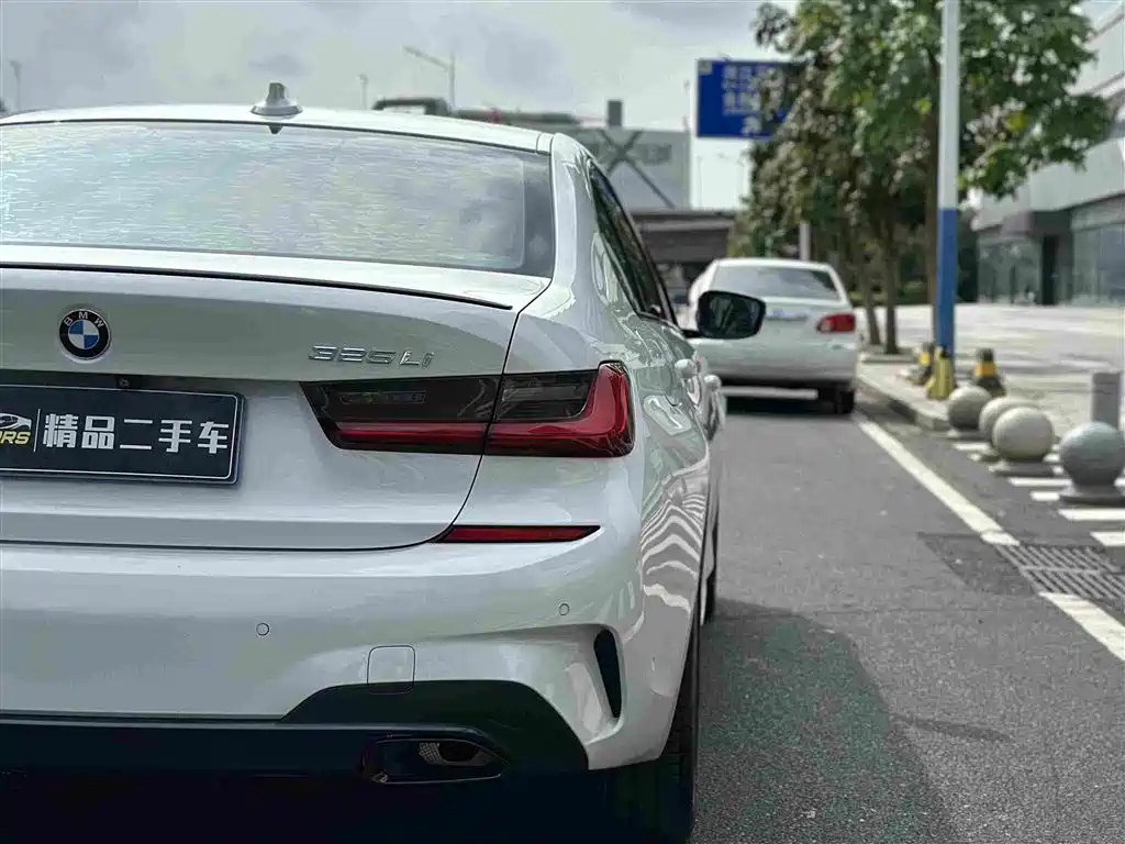 BMW 3 Series — миниатюра 10