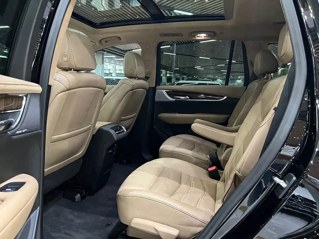 Cadillac XT6 — миниатюра 6
