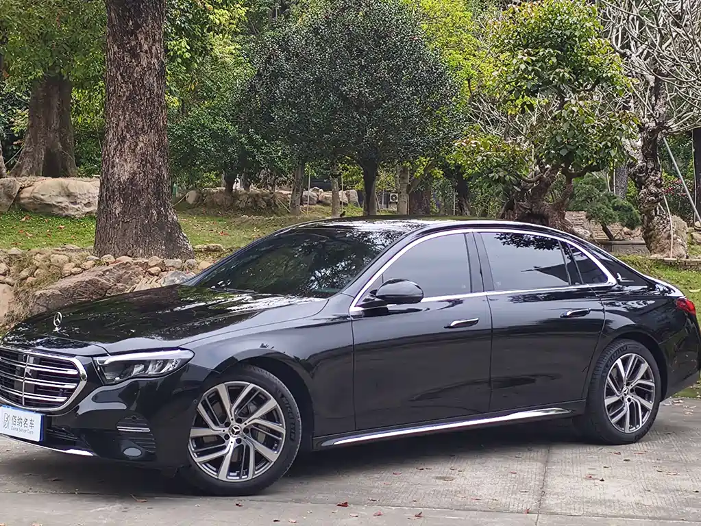 Mercedes-Benz E-Class 2024