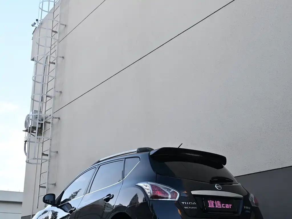 Nissan Tiida — миниатюра 6