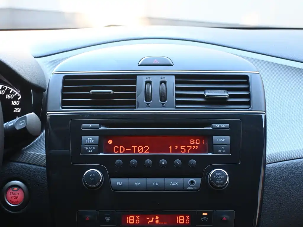 Nissan Tiida — миниатюра 11