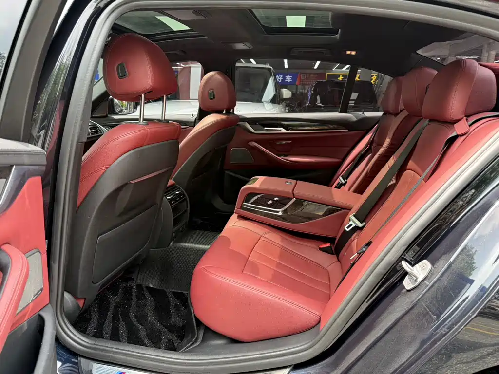 BMW 5 Series — миниатюра 26