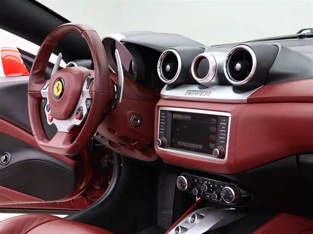 FERRARI CALIFORNIA T