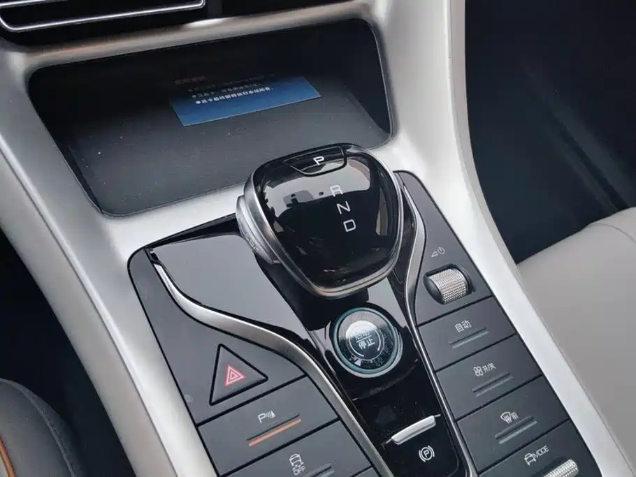 BYD Song Pro DM-i 2023 — фото 16