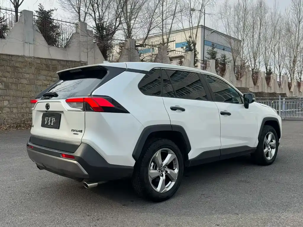 TOYOTA RAV4 RONGFANG