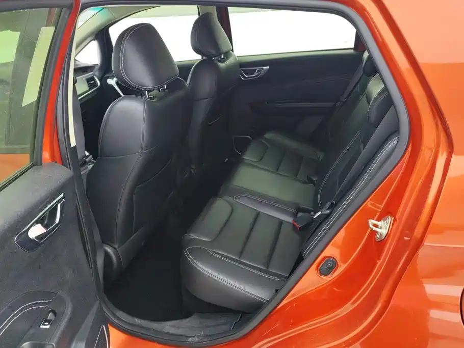Geely Vision X3 — миниатюра 11