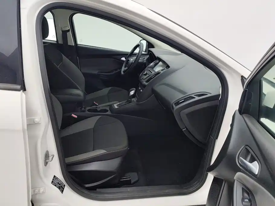 Ford Focus — миниатюра 8