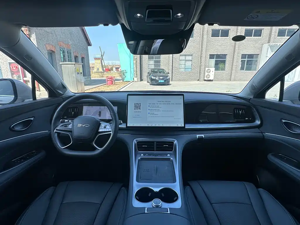 BYD SEA LION 07 DM I