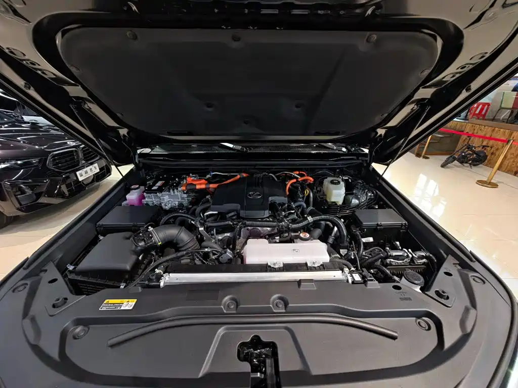 Lexus GX — миниатюра 10