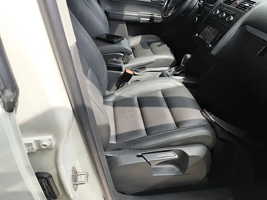 Volkswagen Touran — миниатюра 25
