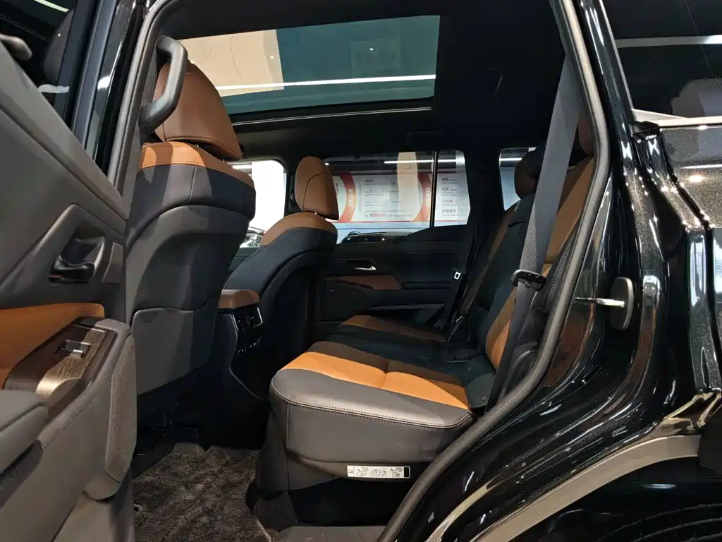 Lexus GX — миниатюра 25