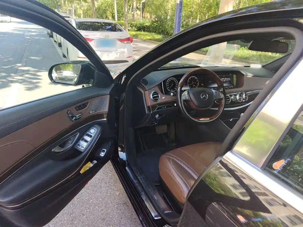 Mercedes-Benz S-Class — миниатюра 12