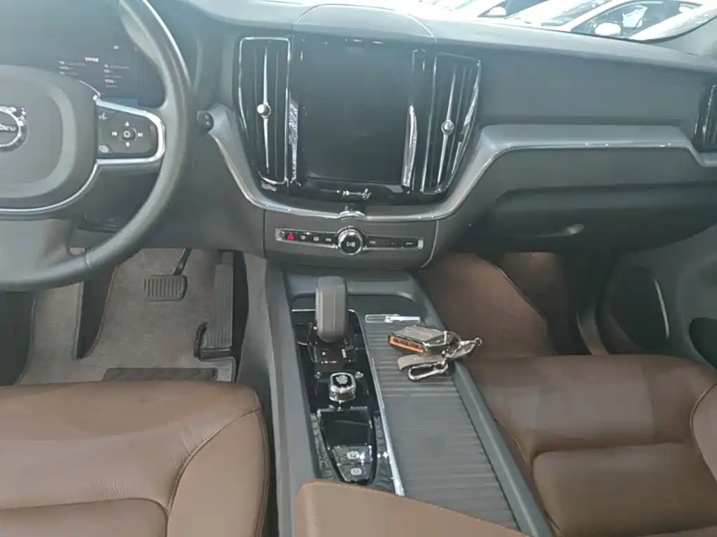 Volvo XC60 — миниатюра 10
