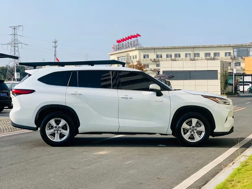 Toyota Highlander — миниатюра 5
