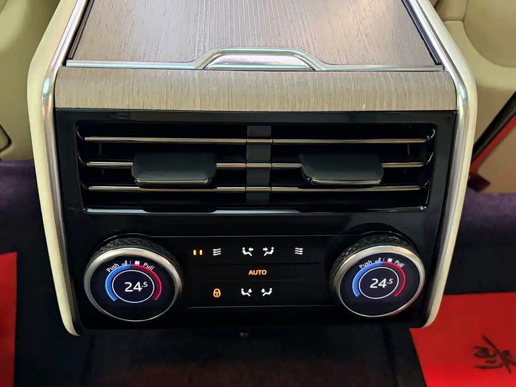 Land Rover Range Rover — миниатюра 7