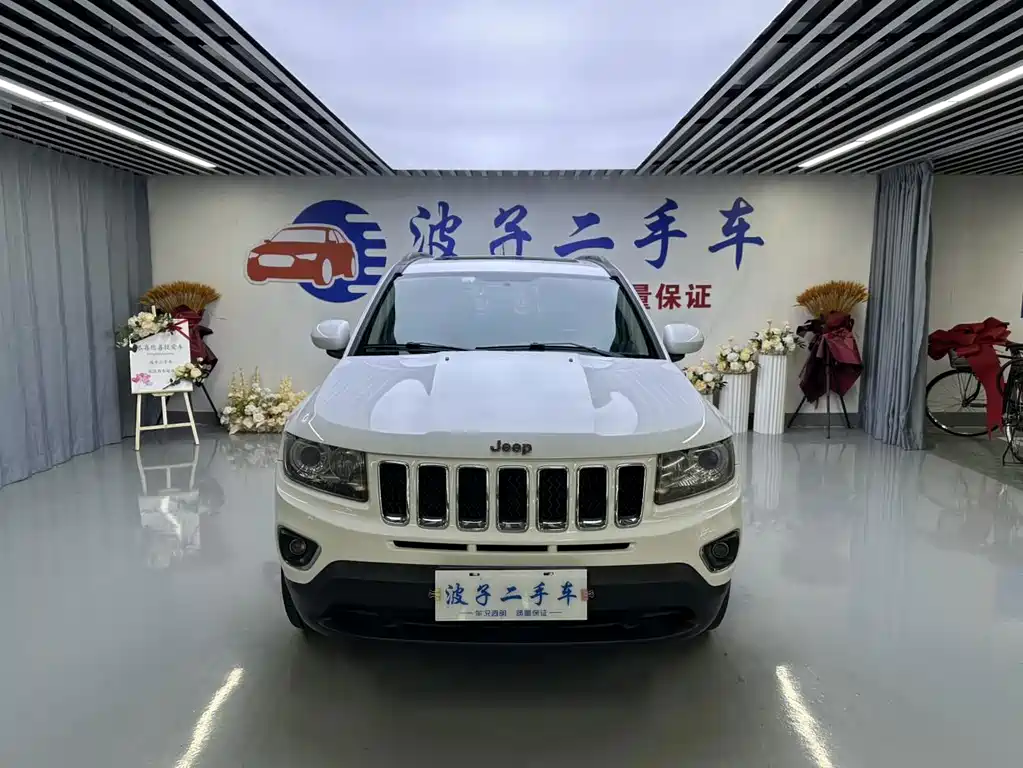 Jeep Compass (Import) — миниатюра 2