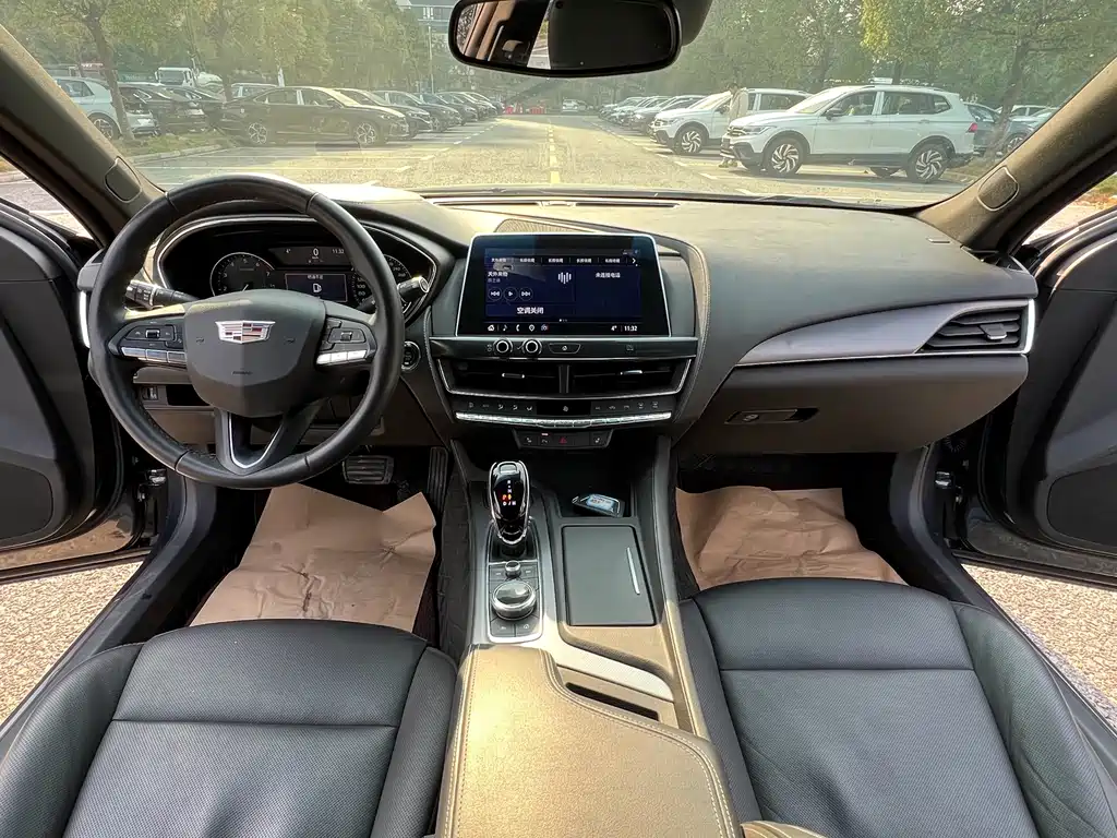 Cadillac CT5 — миниатюра 7