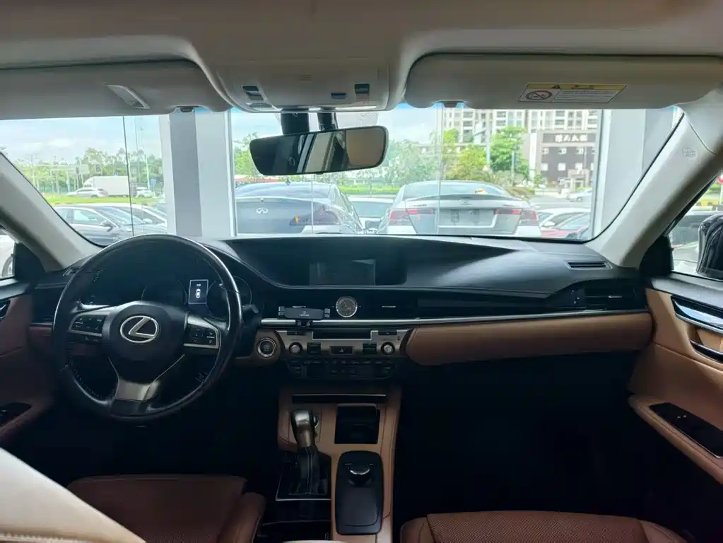 Lexus ES 2015 200 Elite