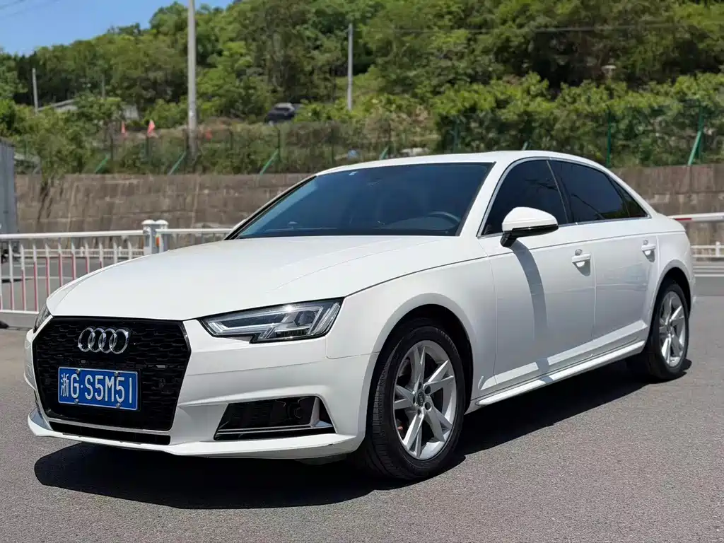 Audi A4L 2017