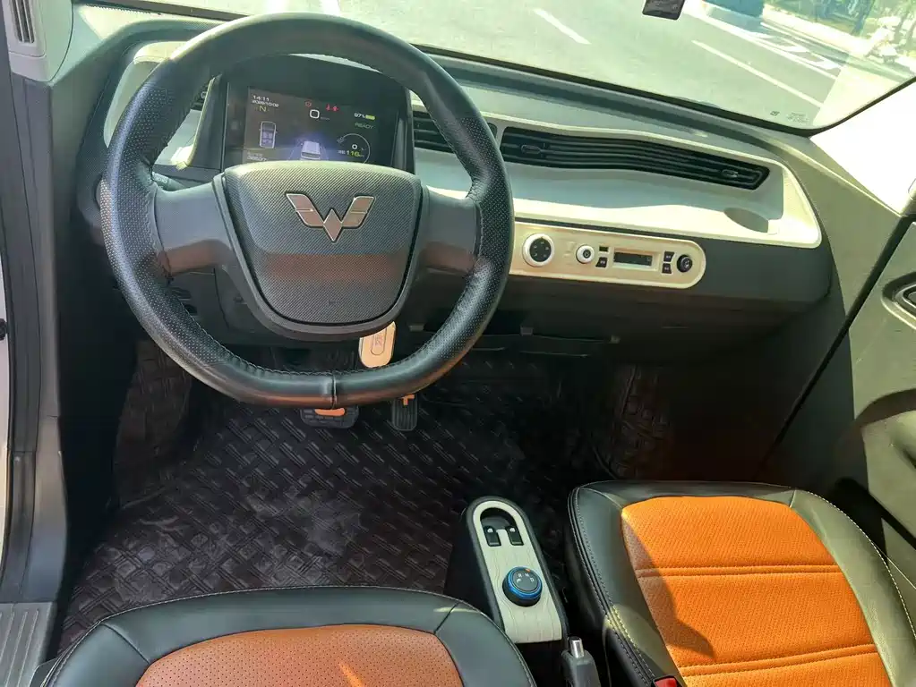 Wuling MINIEV — миниатюра 4