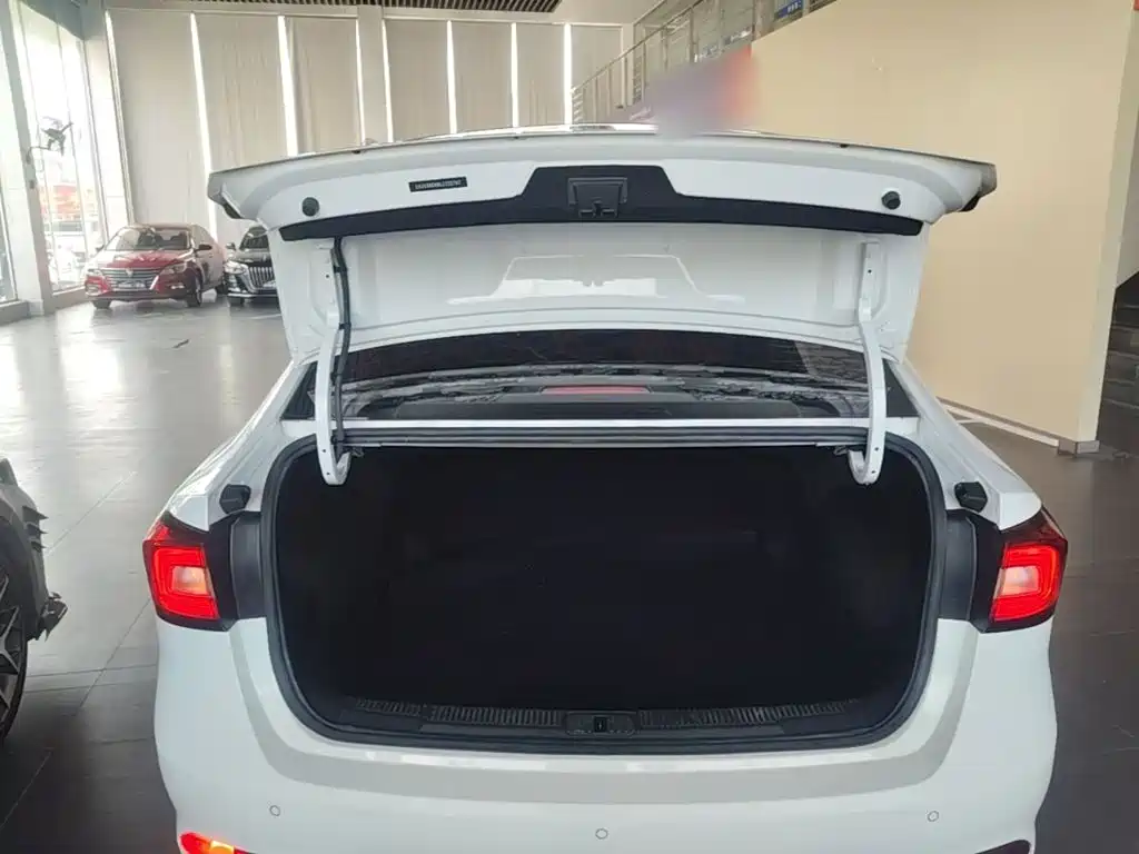 Roewe i5 — миниатюра 19