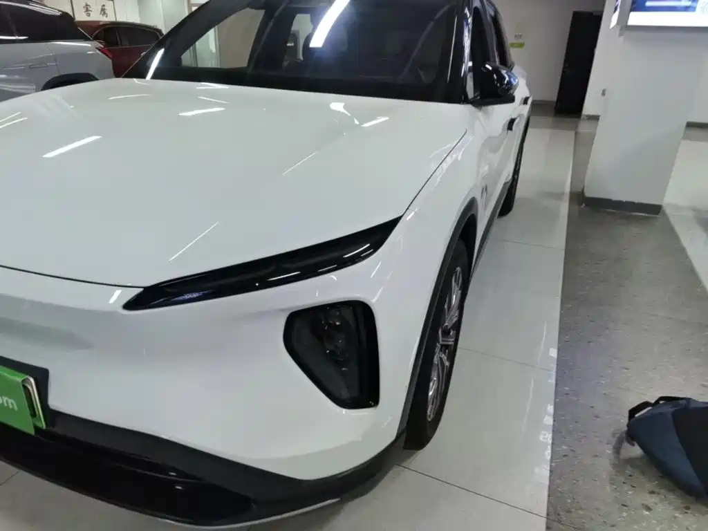 NIO ES6 — миниатюра 24