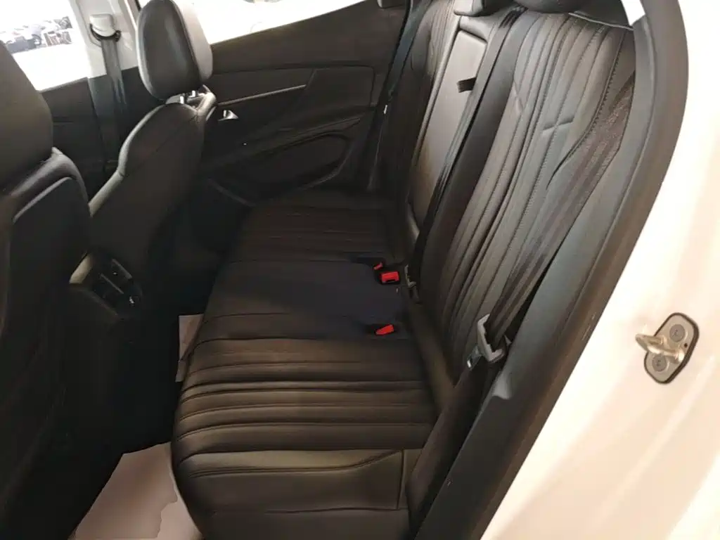 Peugeot 4008 — миниатюра 7