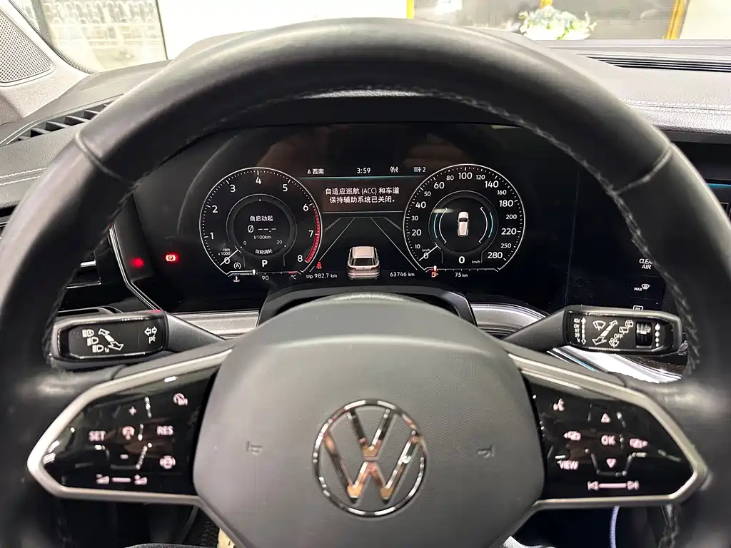 Volkswagen Touareg — миниатюра 12