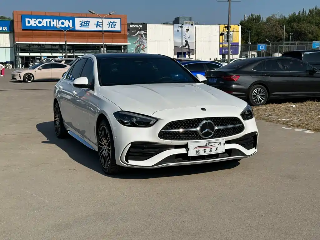 Mercedes-Benz C-Class — миниатюра 3