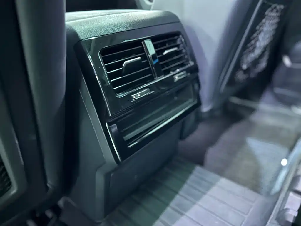 Volkswagen Touareg — миниатюра 29