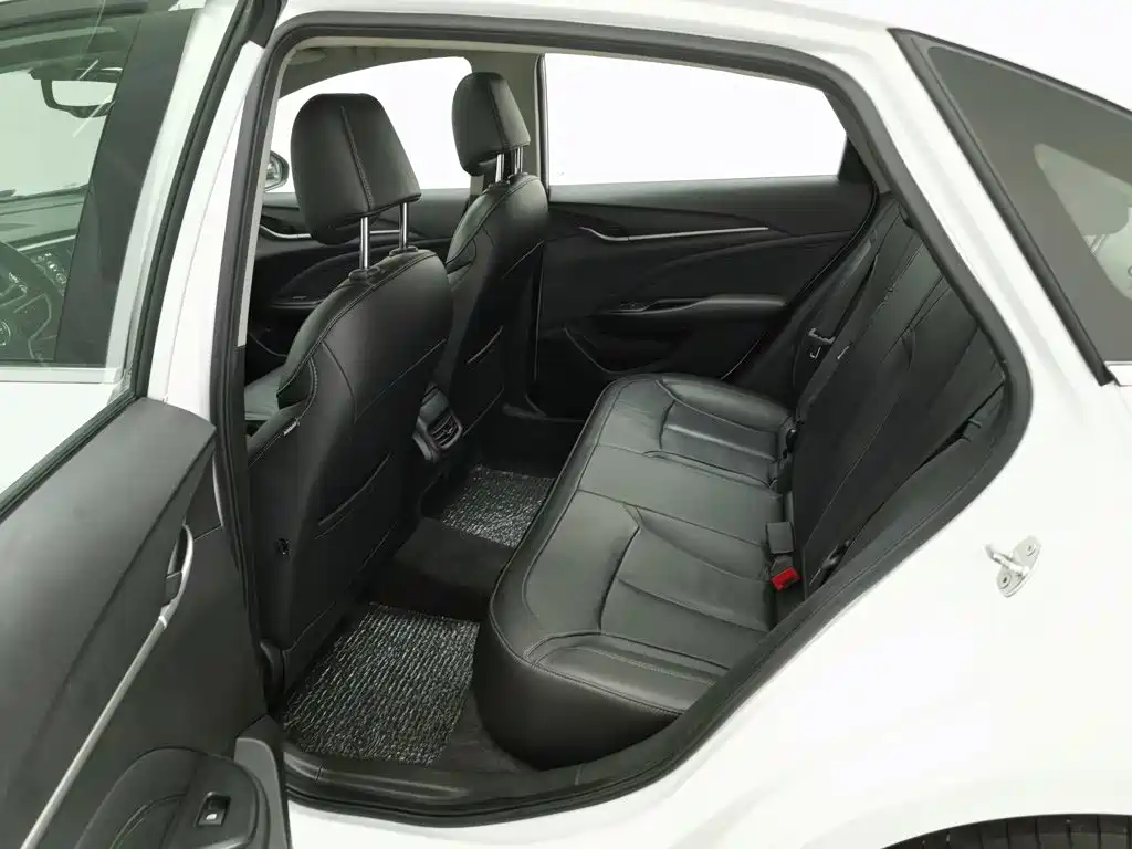 Buick Excelle — миниатюра 15