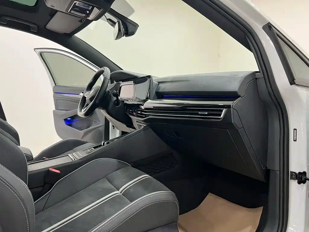 Volkswagen Golf — миниатюра 4