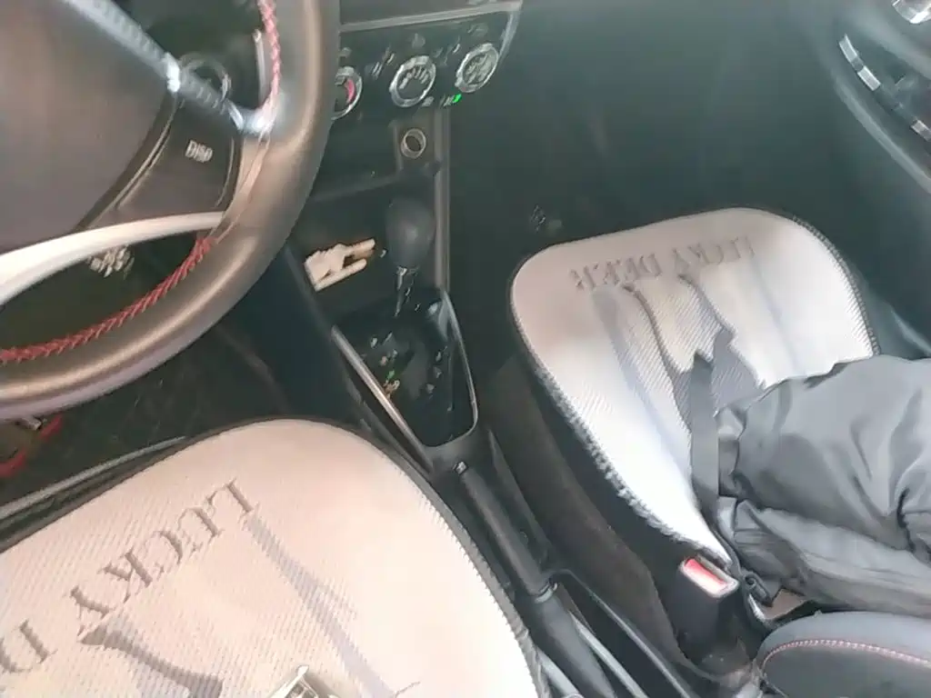 Toyota Yaris L — миниатюра 14