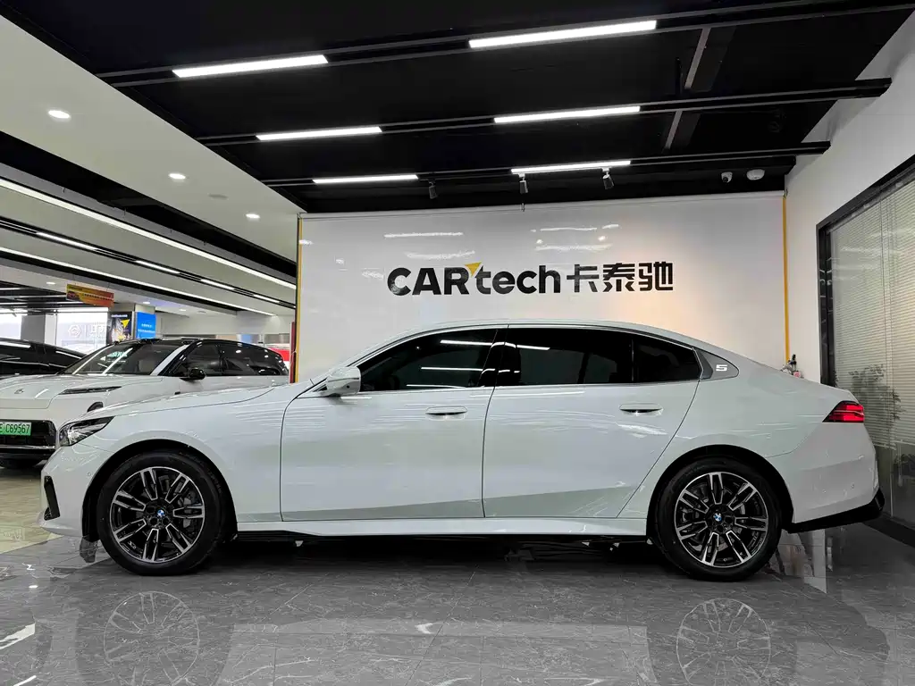 BMW 5 Series 5 2026 530Li Lead M Sport