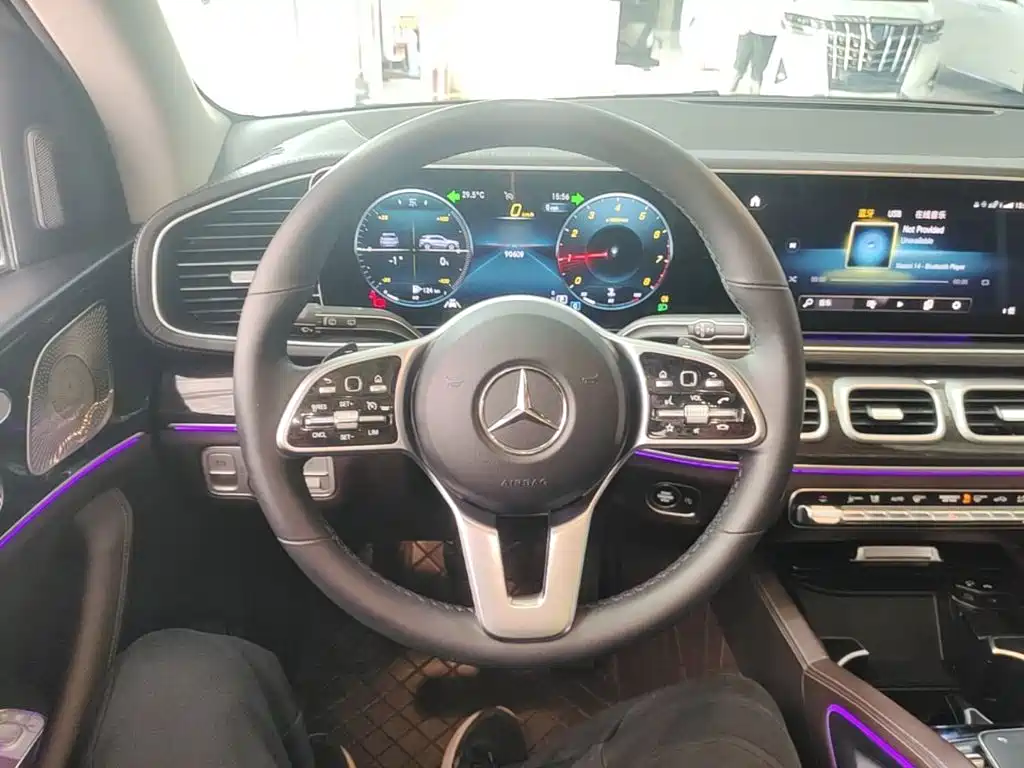 Mercedes-Benz GLE (Import) — миниатюра 11