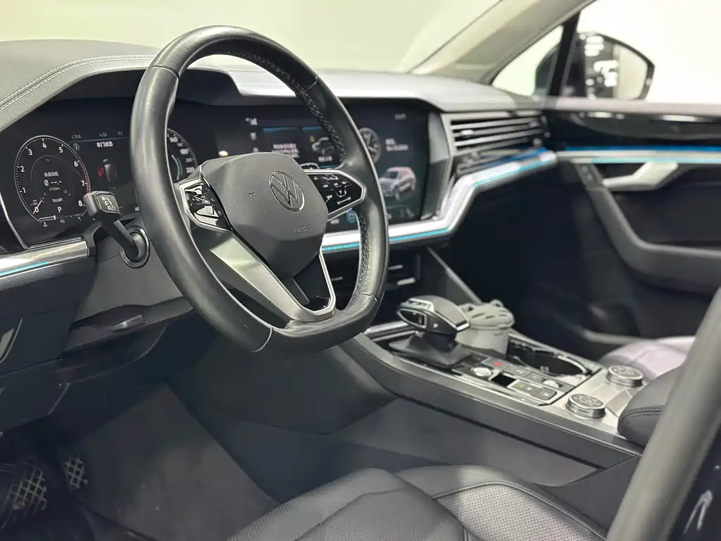 Volkswagen Touareg — миниатюра 17