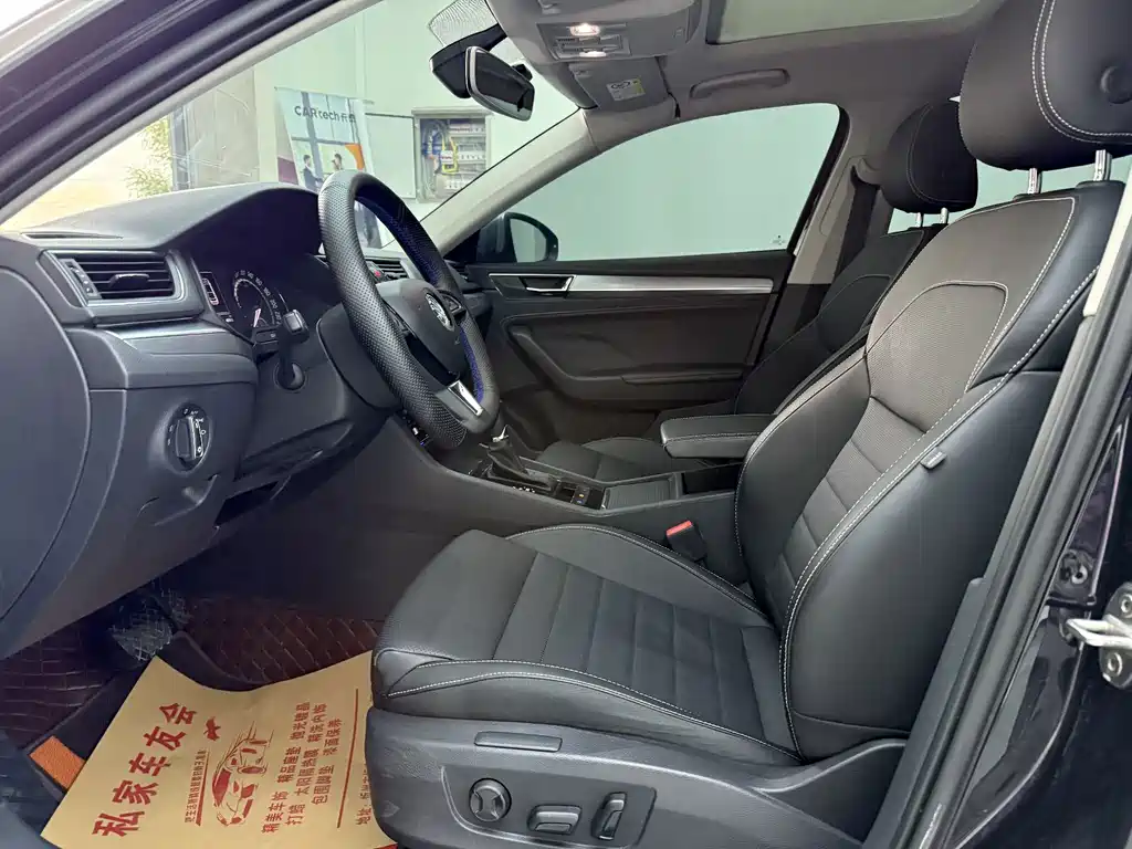 Skoda Superb — миниатюра 5