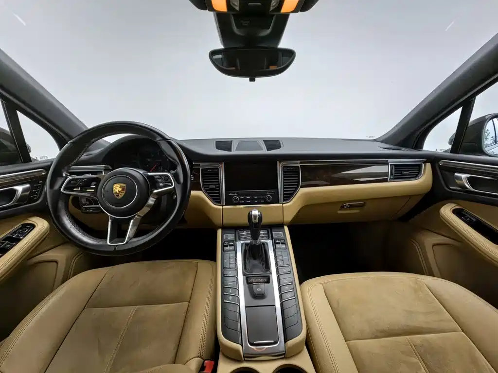 Porsche Macan — миниатюра 5