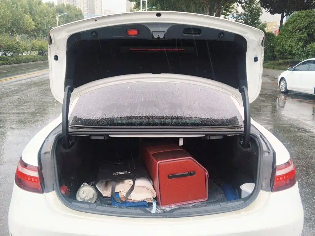 Mercedes-Benz E-Class (Import) — миниатюра 20