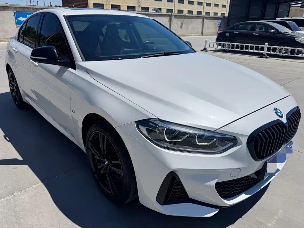 BMW 1 Series 2021